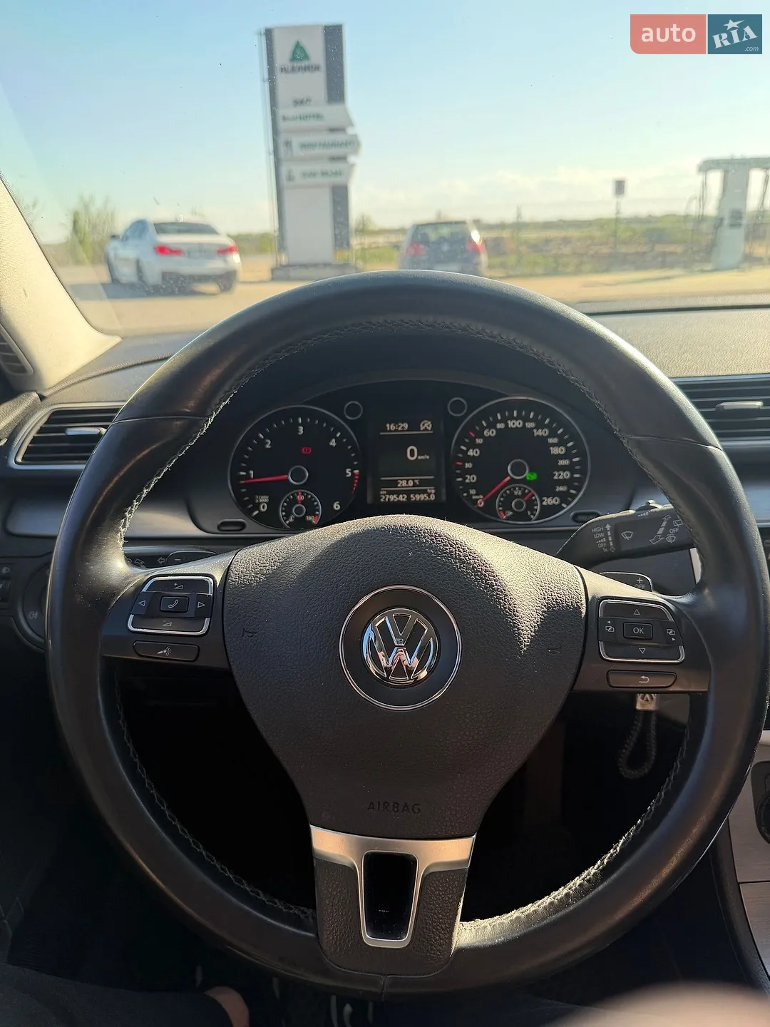 2011 Volkswagen Passat - мініатюра 10