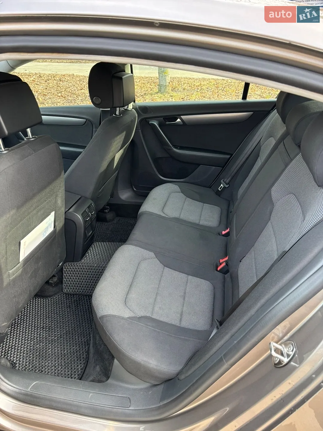 2011 Volkswagen Passat - мініатюра 15