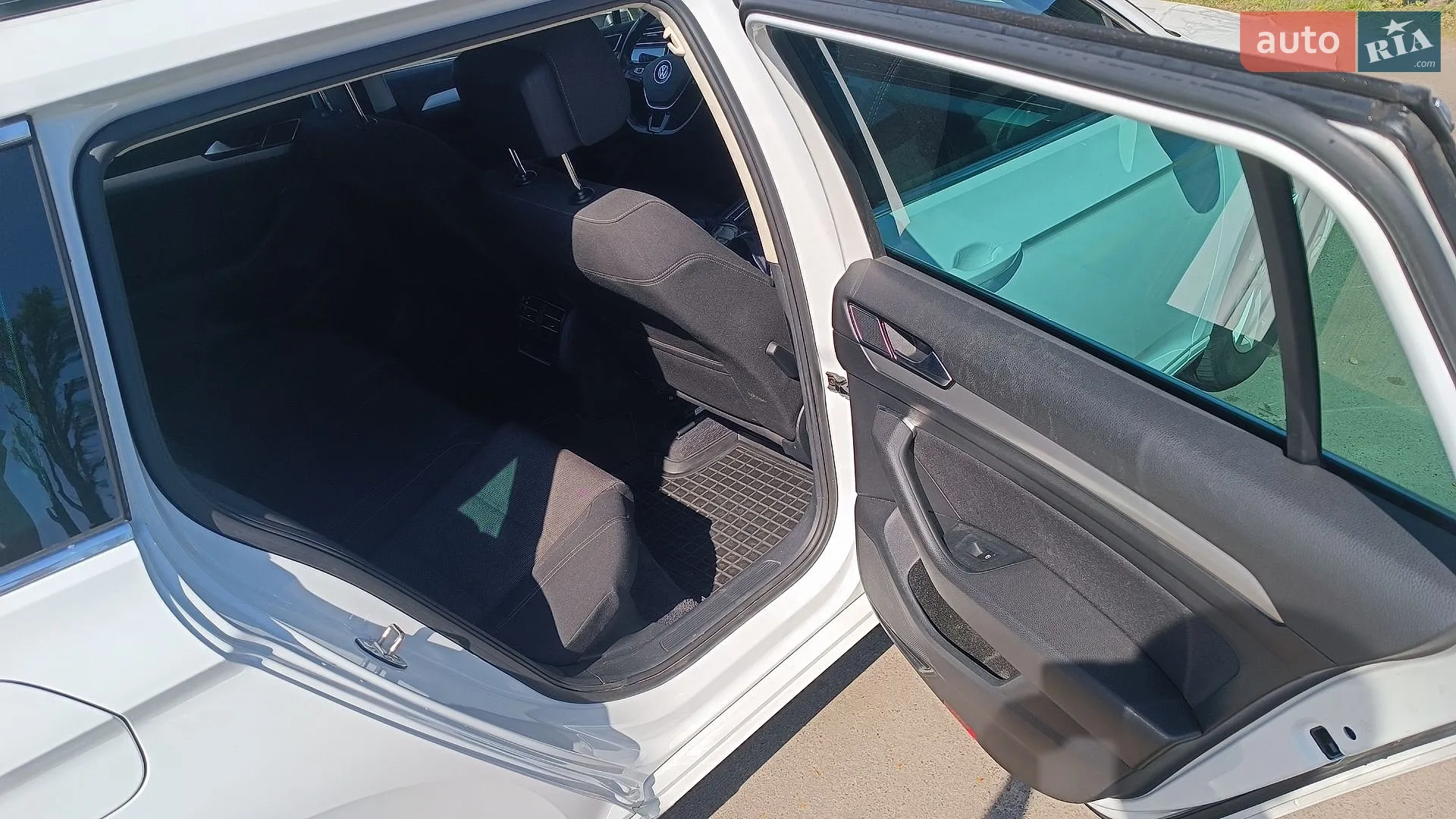 2016 Volkswagen Passat - мініатюра 18