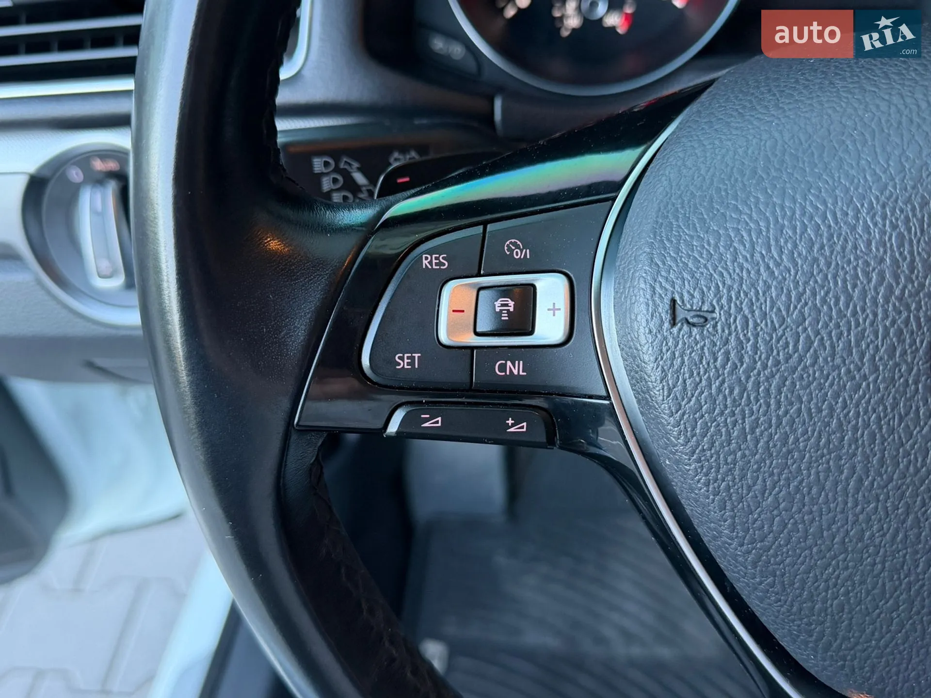 2017 Volkswagen Passat - мініатюра 28