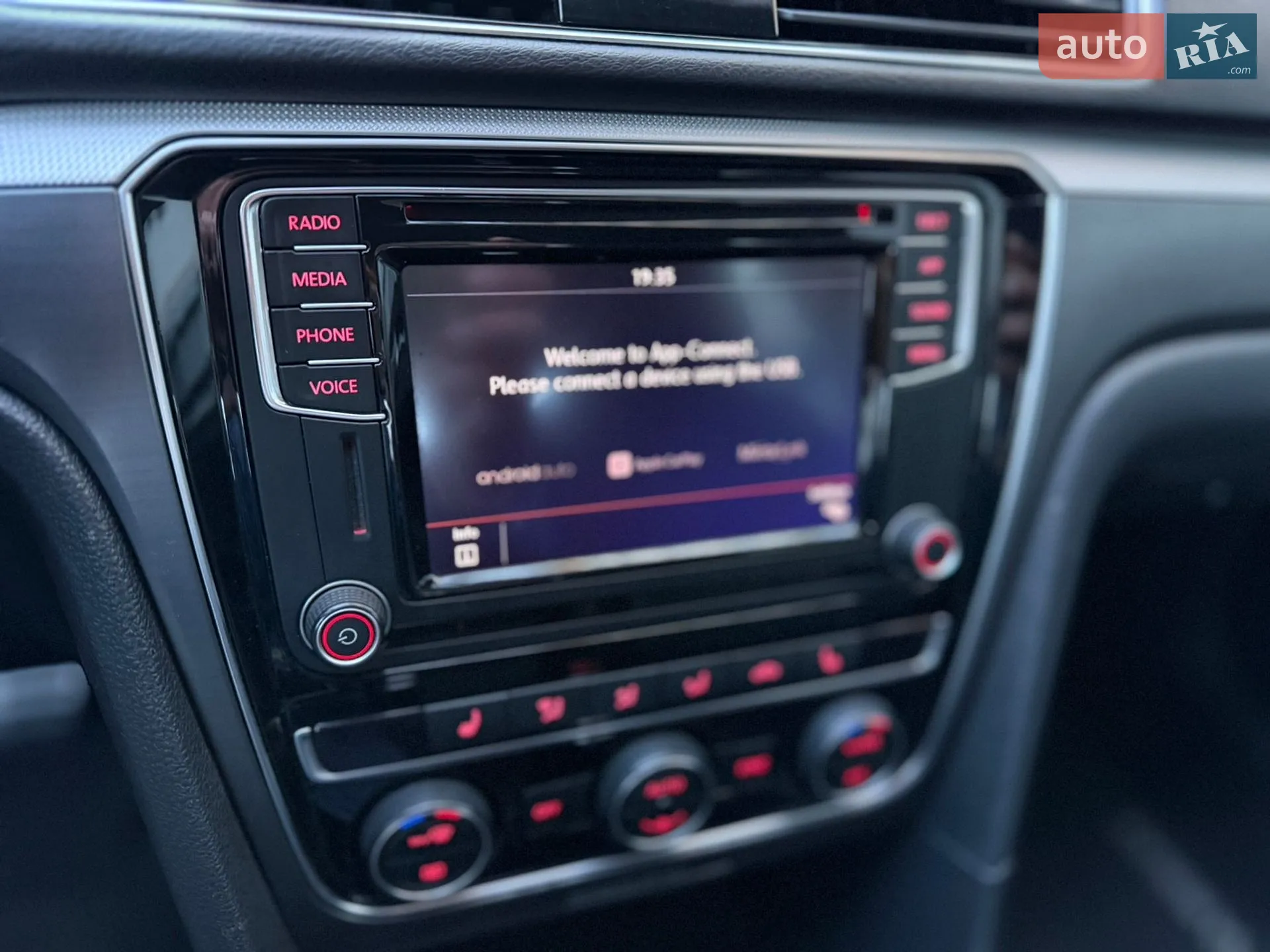 2017 Volkswagen Passat - мініатюра 42