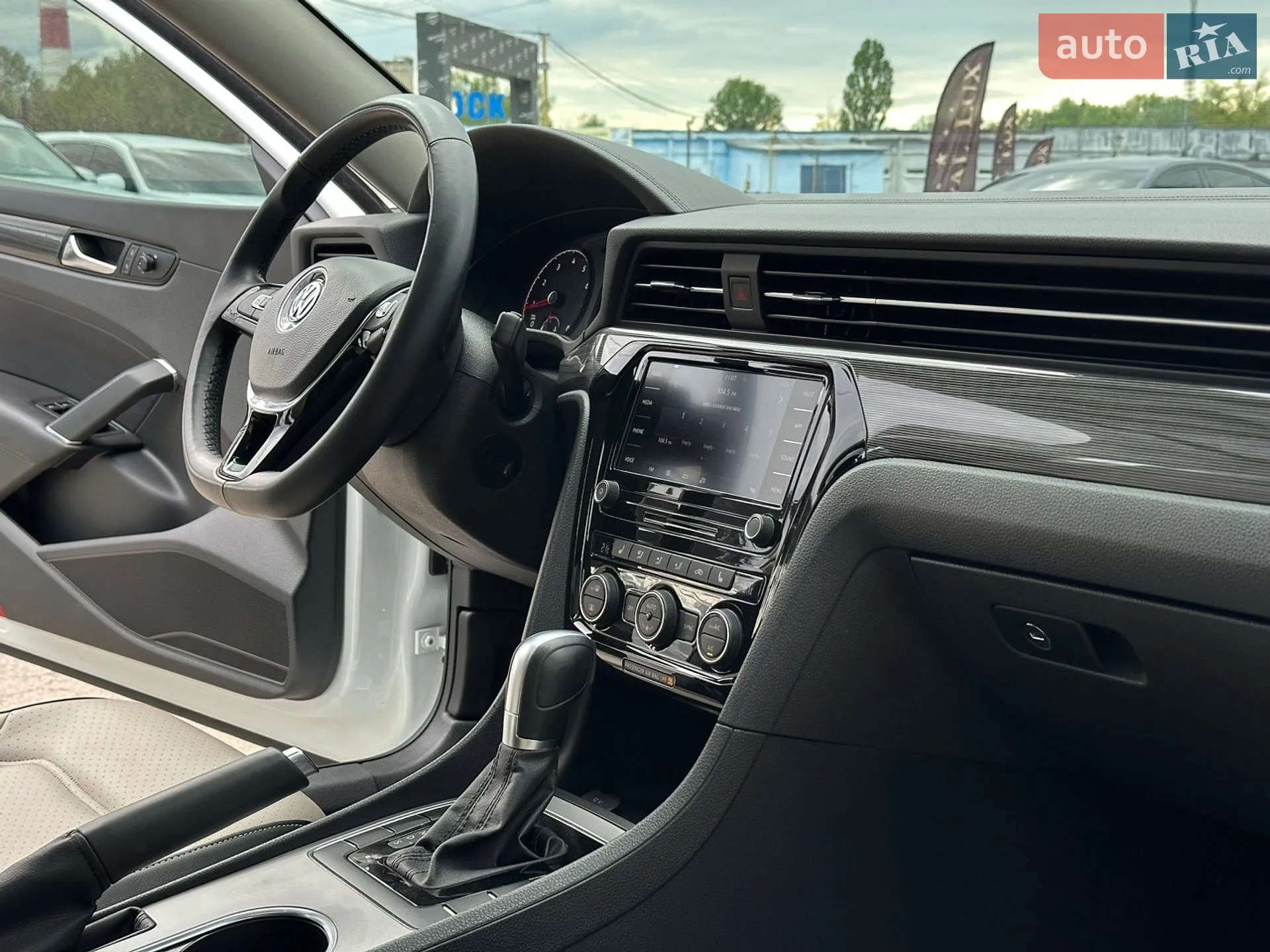 2019 Volkswagen Passat - мініатюра 24