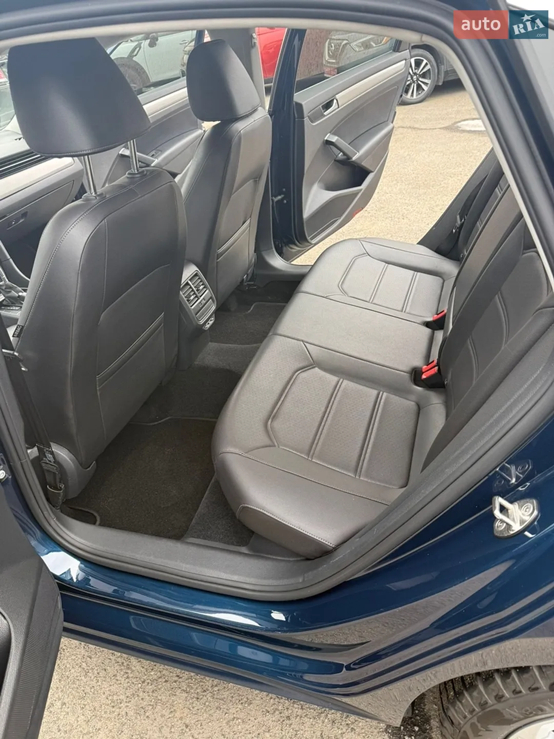 2020 Volkswagen Passat - мініатюра 13