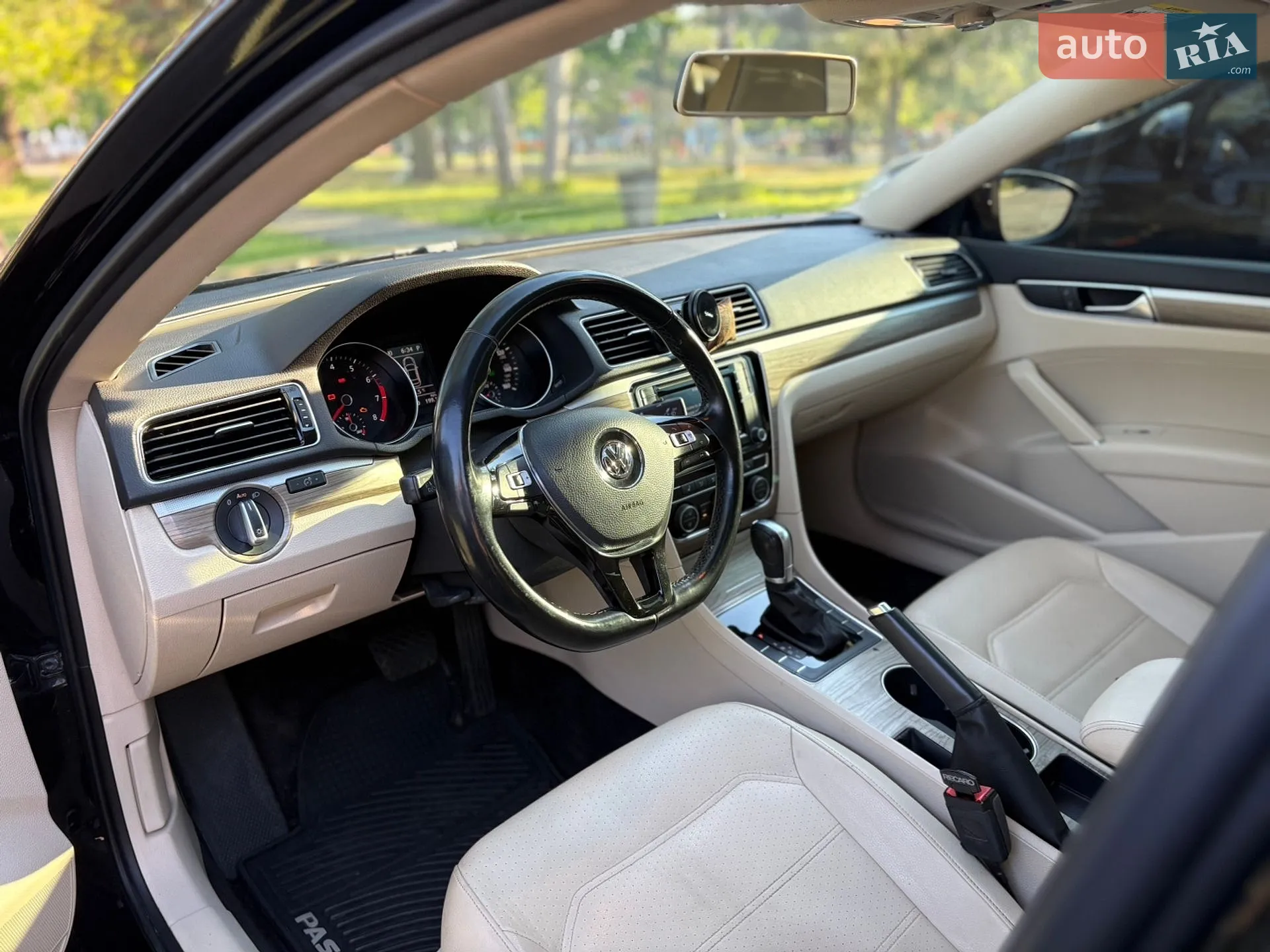 2016 Volkswagen Passat - мініатюра 10