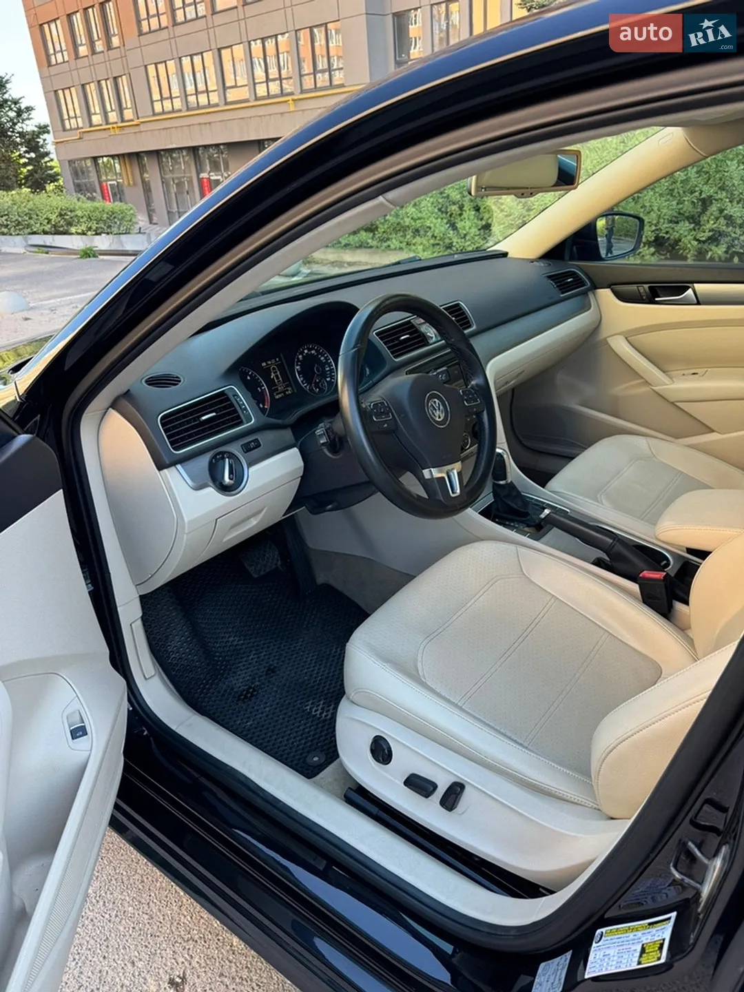 2014 Volkswagen Passat - мініатюра 2