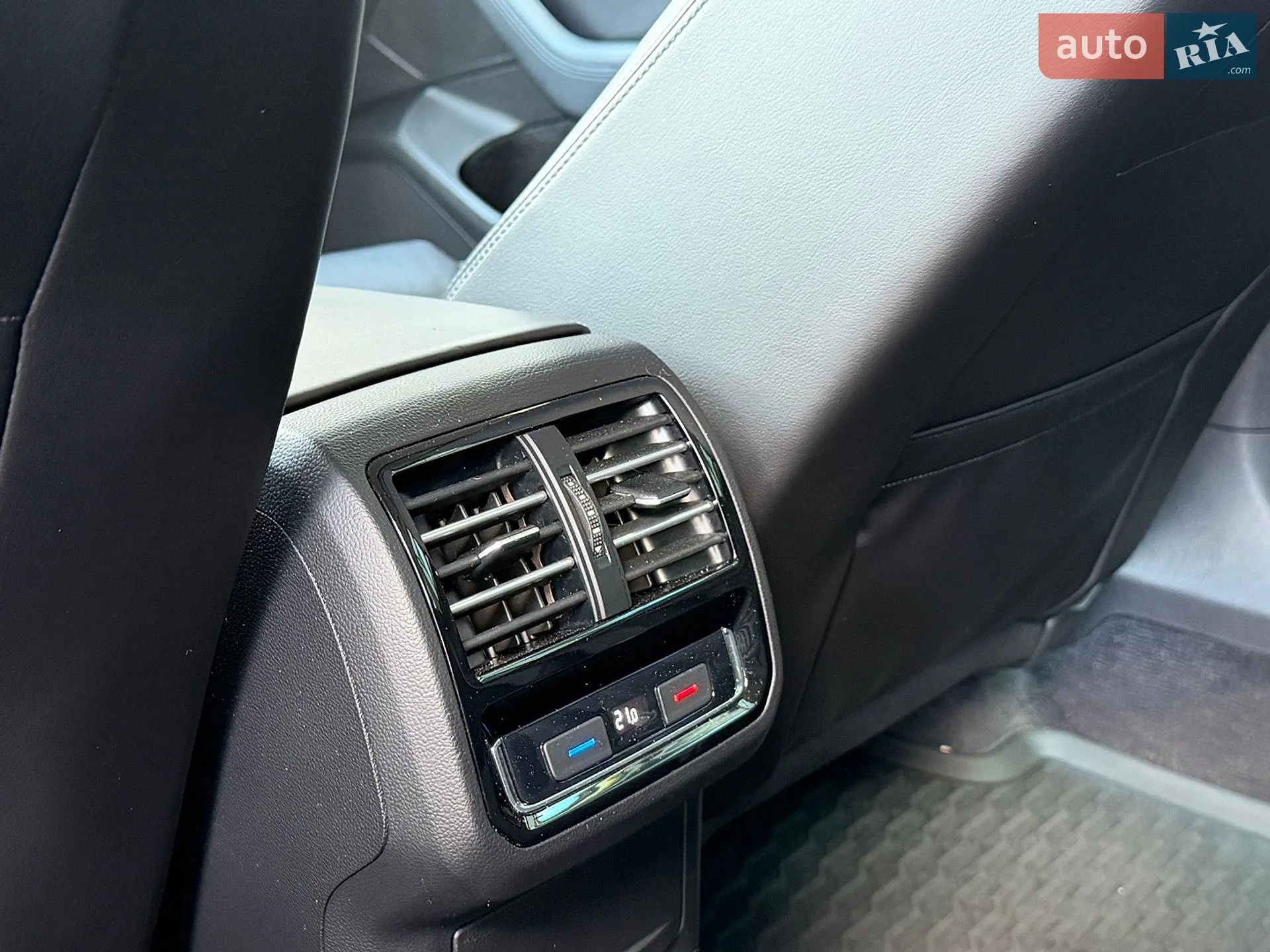 2017 Volkswagen Passat - мініатюра 31