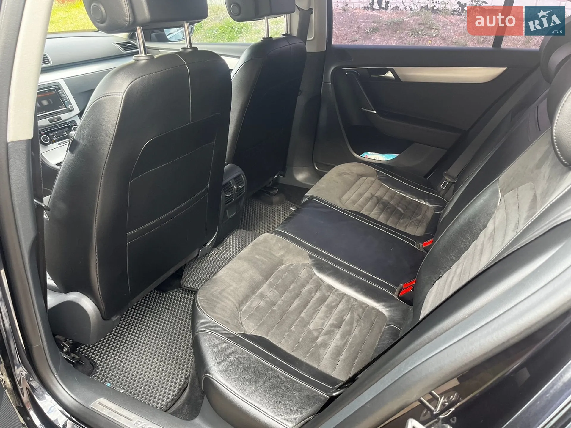 2011 Volkswagen Passat - мініатюра 21