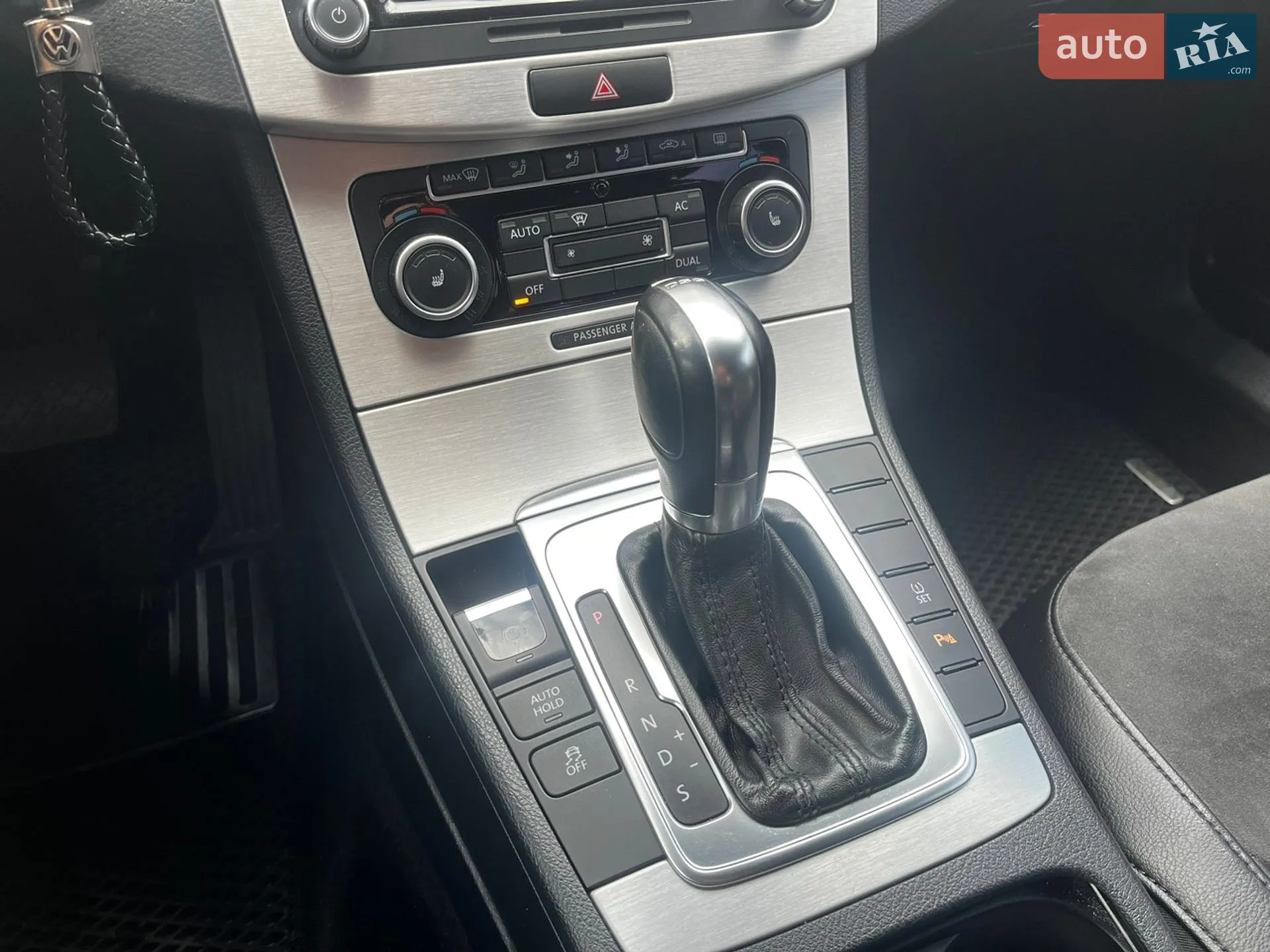 2011 Volkswagen Passat - мініатюра 30