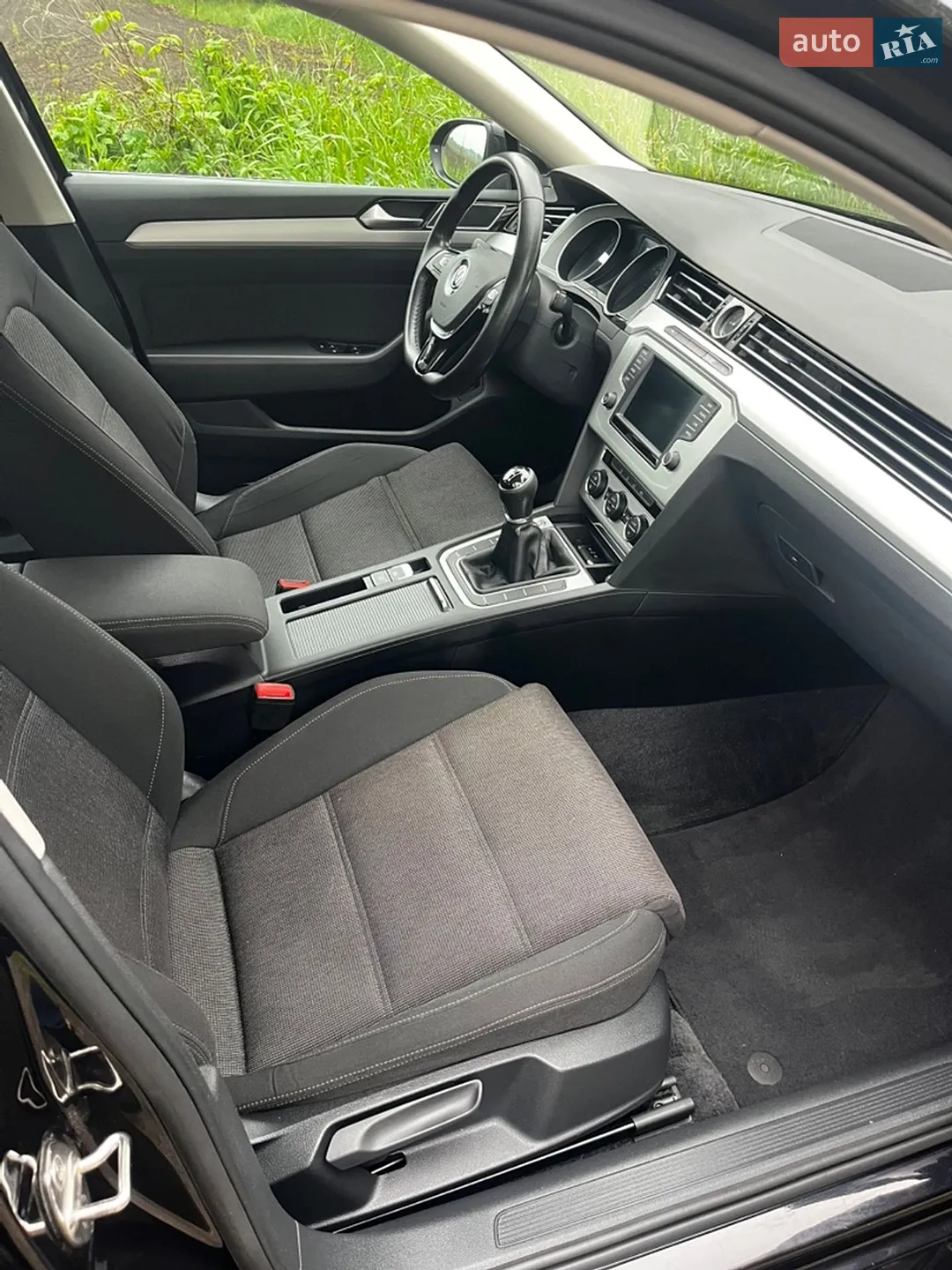 2015 Volkswagen Passat - мініатюра 9