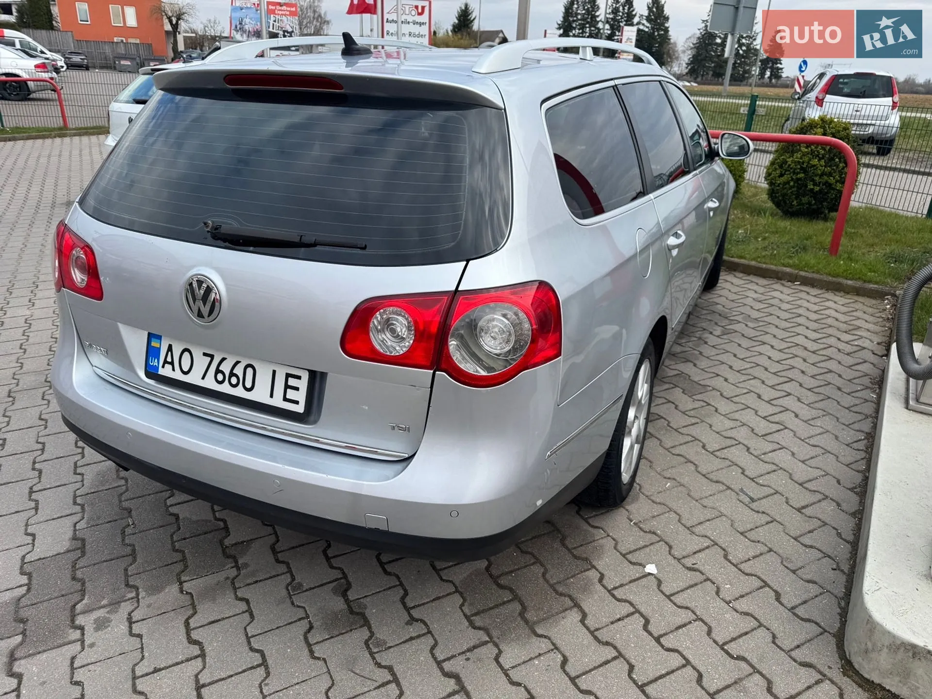 2010 Volkswagen Passat - мініатюра 4