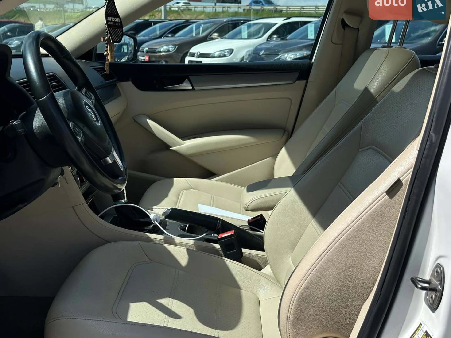 2013 Volkswagen Passat - мініатюра 16