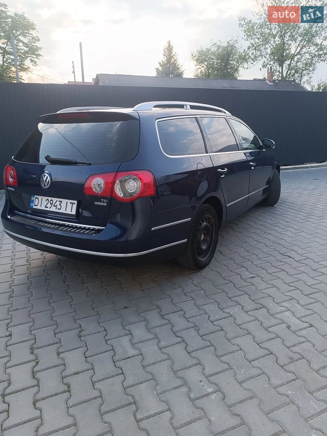 2010 Volkswagen Passat - мініатюра 9