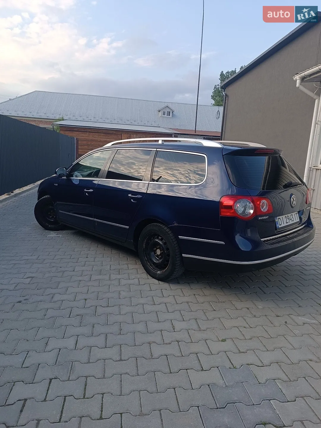 2010 Volkswagen Passat - мініатюра 11