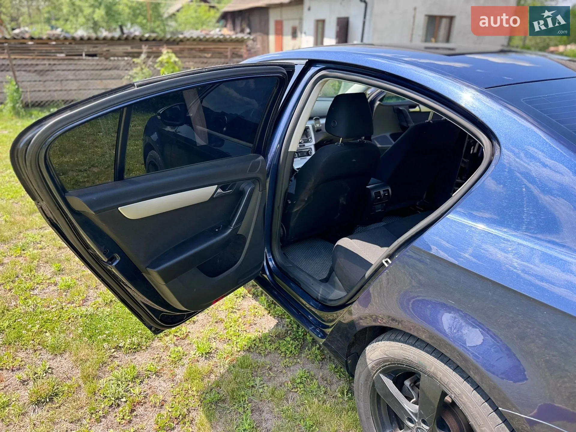 2010 Volkswagen Passat - мініатюра 12
