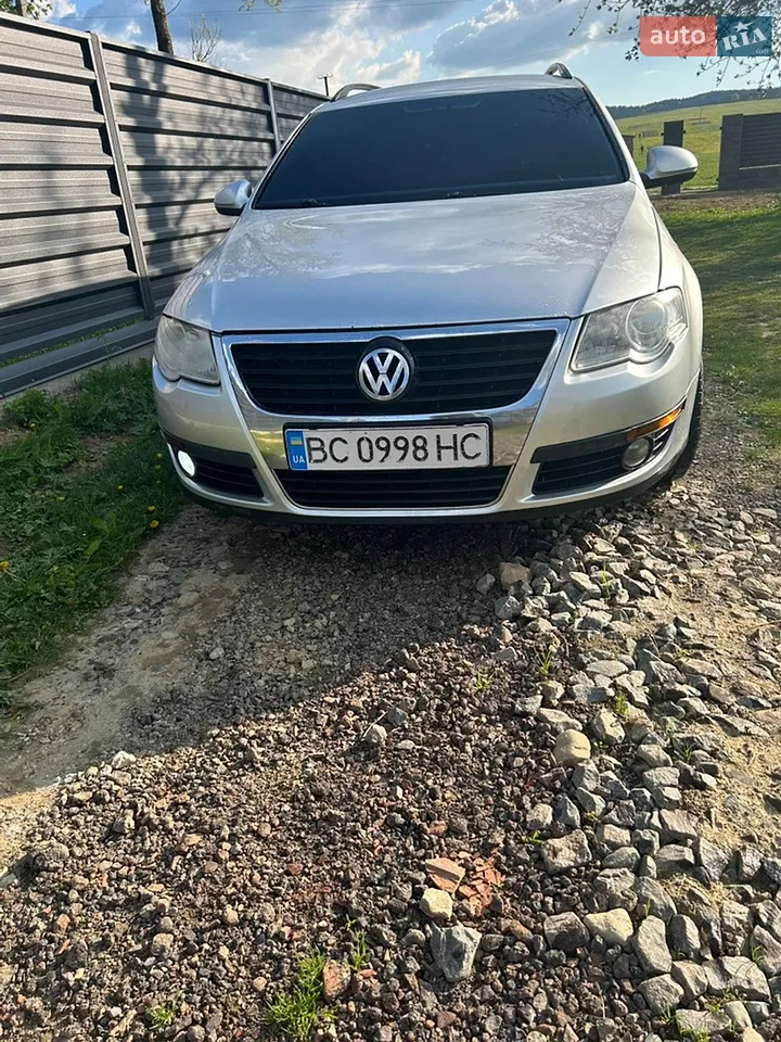 2010 Volkswagen Passat - мініатюра 20