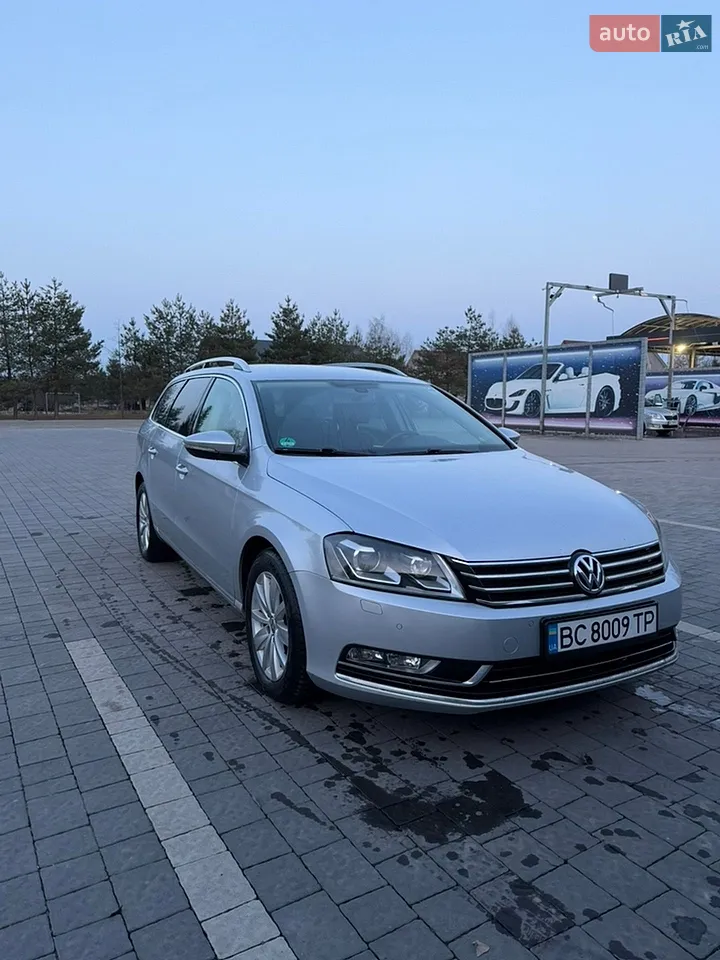 2010 Volkswagen Passat - мініатюра 17