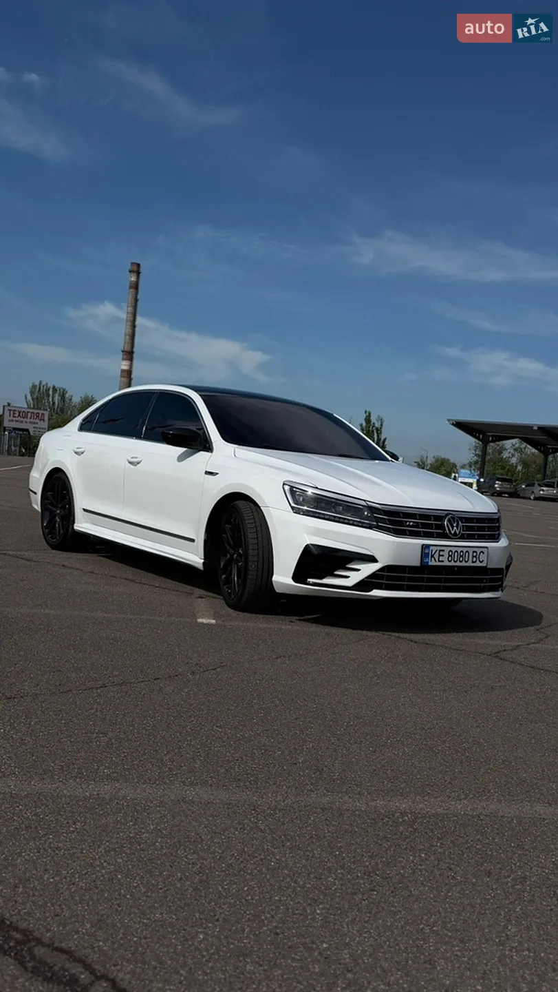 2016 Volkswagen Passat - мініатюра 2