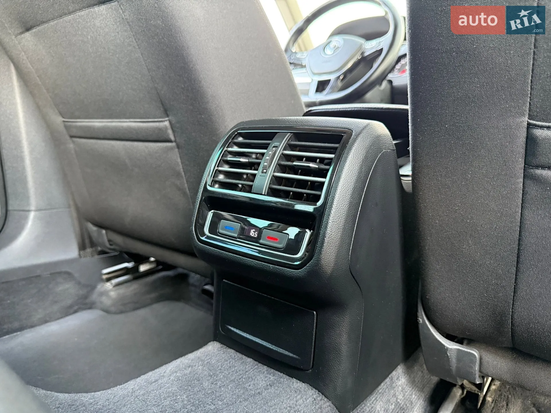 2015 Volkswagen Passat - мініатюра 20