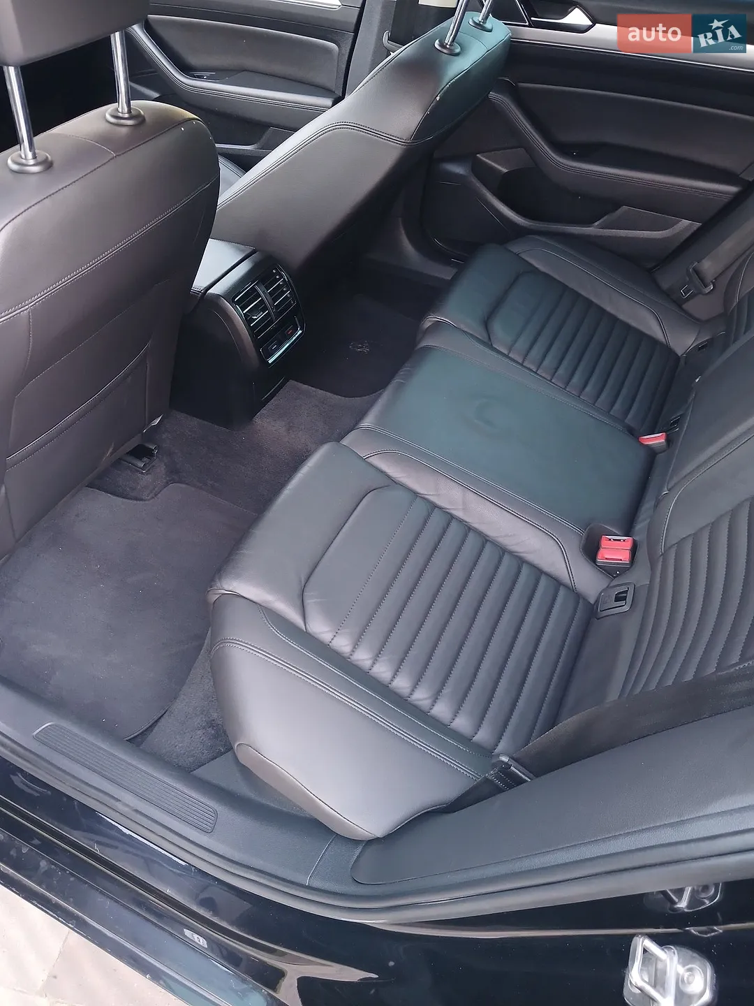 2016 Volkswagen Passat - мініатюра 9