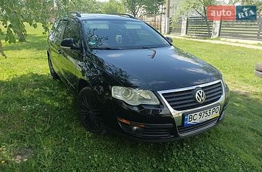 Универсал Volkswagen Passat 2010 в Городке