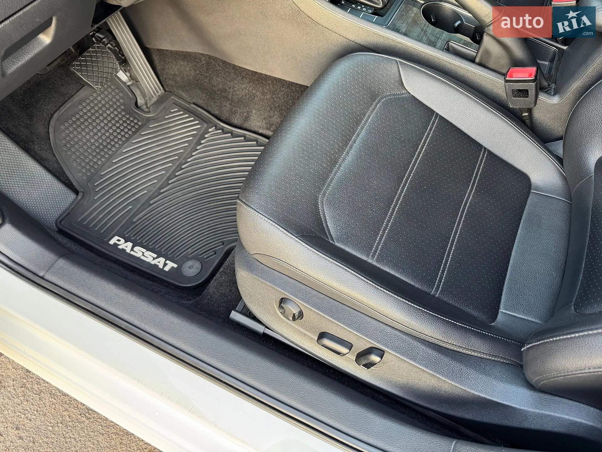 2016 Volkswagen Passat - мініатюра 16