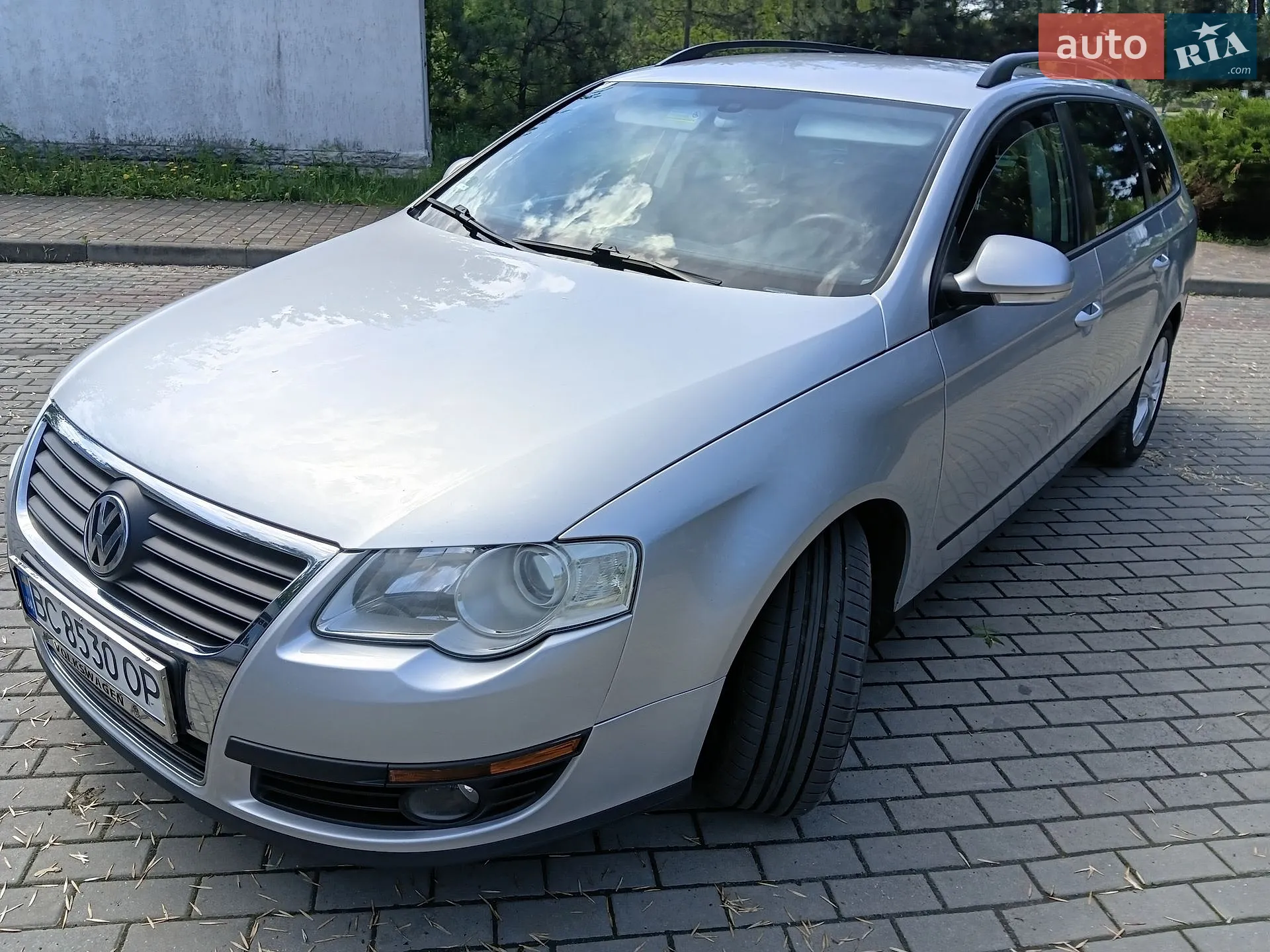 2010 Volkswagen Passat - мініатюра 2