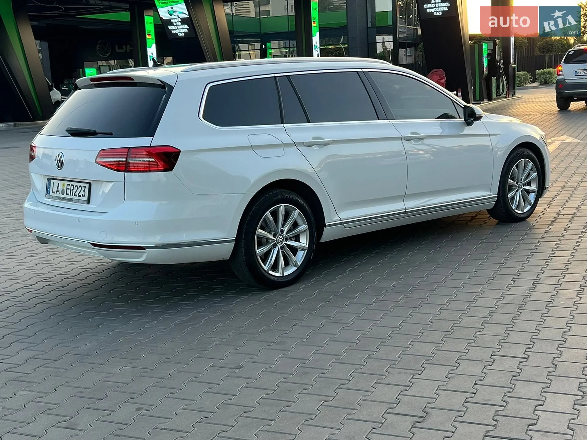 2015 Volkswagen Passat - мініатюра 9