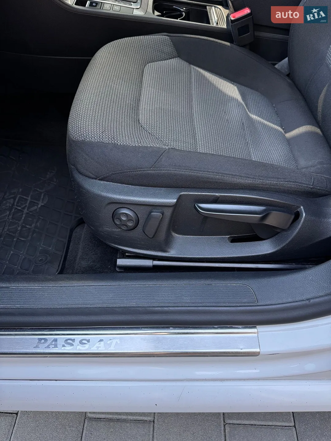 2012 Volkswagen Passat - мініатюра 21