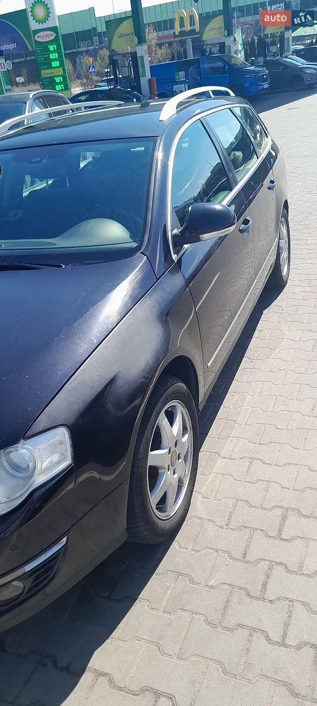 2010 Volkswagen Passat - мініатюра 3