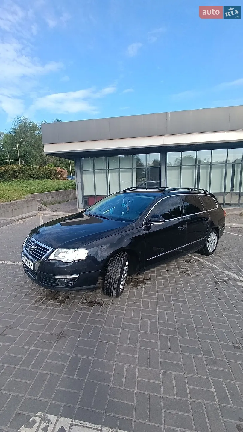 2010 Volkswagen Passat - мініатюра 4
