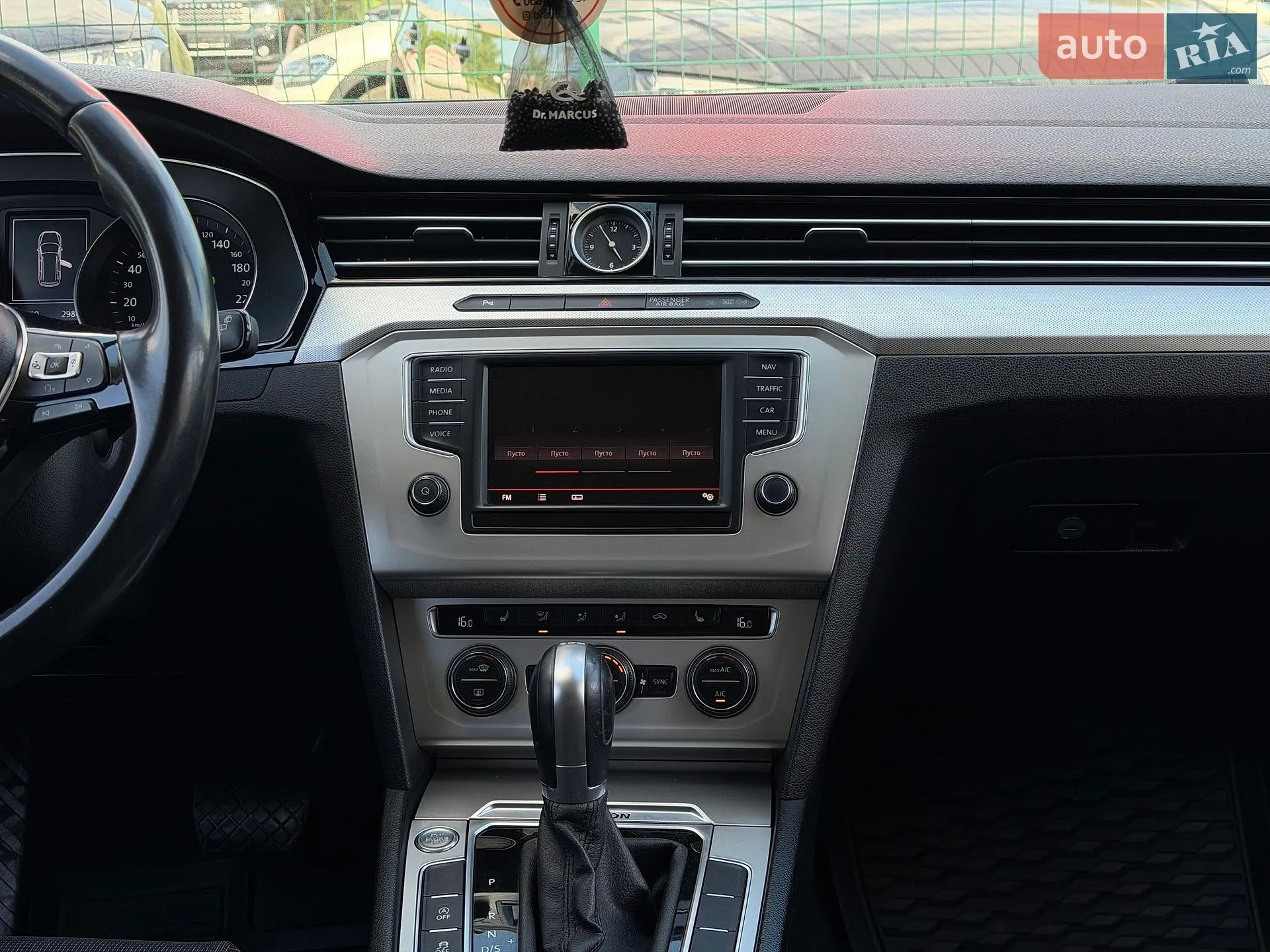 2016 Volkswagen Passat - мініатюра 37