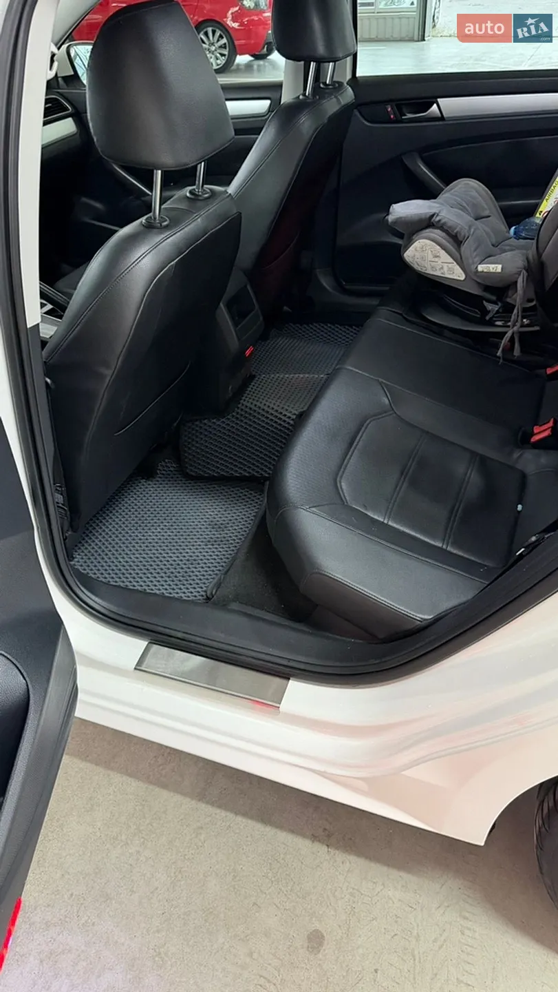 2012 Volkswagen Passat - мініатюра 18