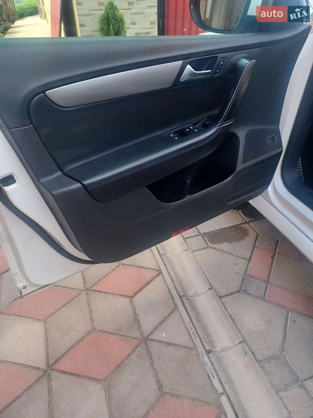 2011 Volkswagen Passat - мініатюра 40