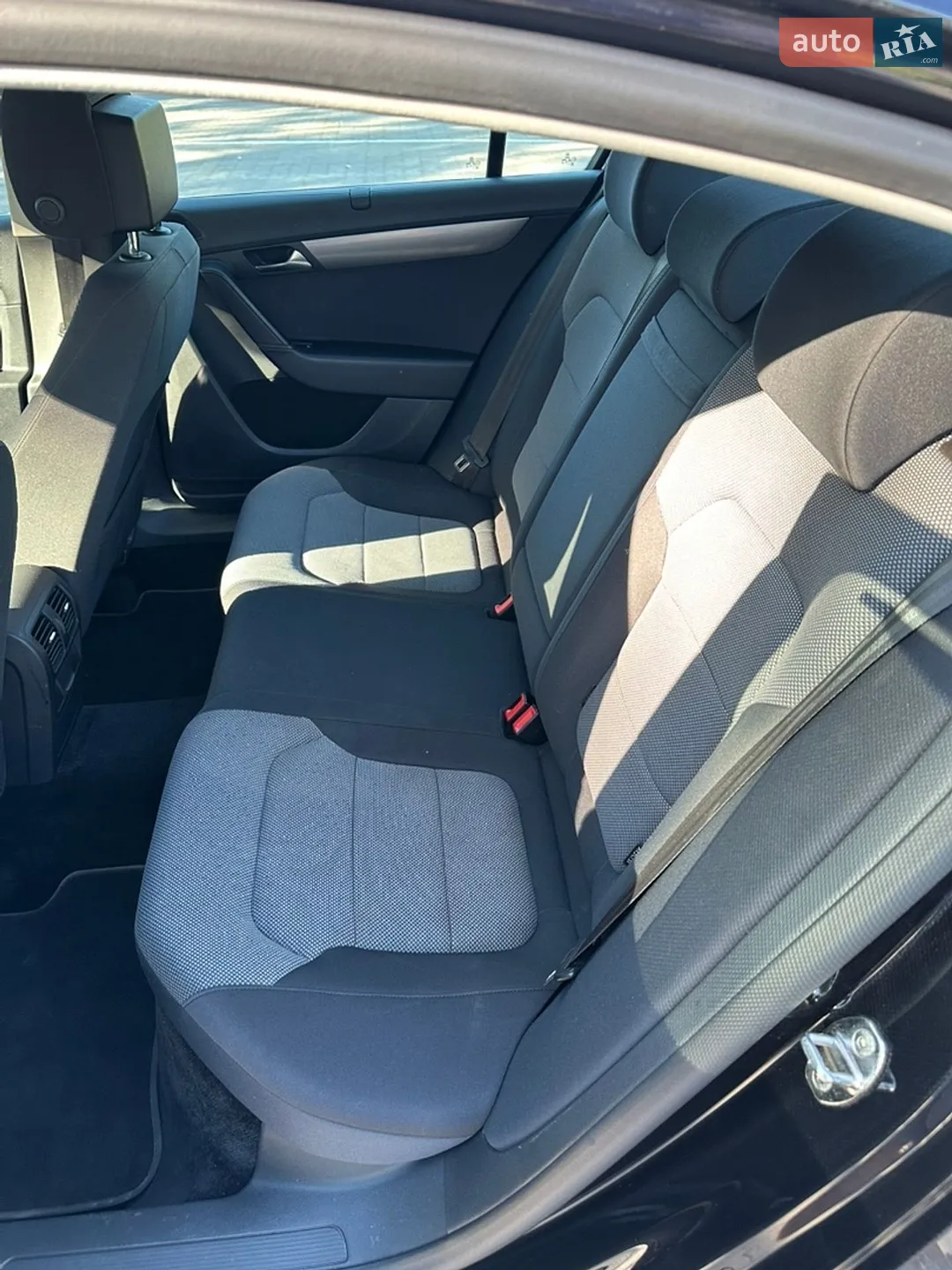 2010 Volkswagen Passat - мініатюра 42
