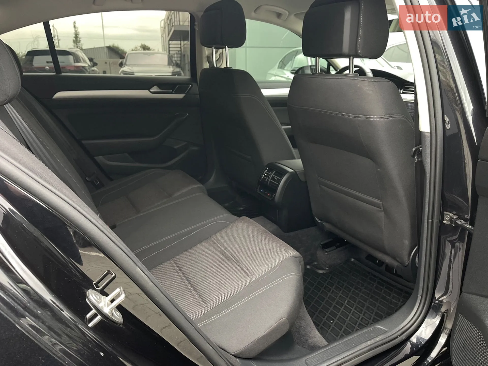 2018 Volkswagen Passat - мініатюра 13