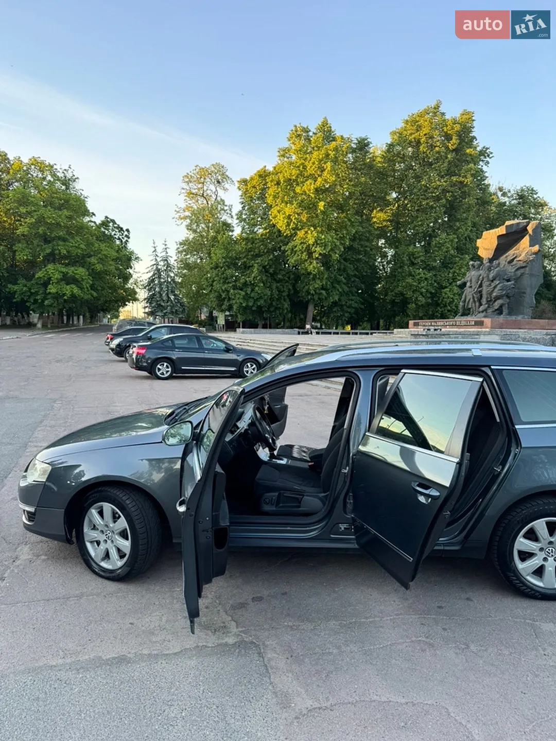 2010 Volkswagen Passat - мініатюра 3
