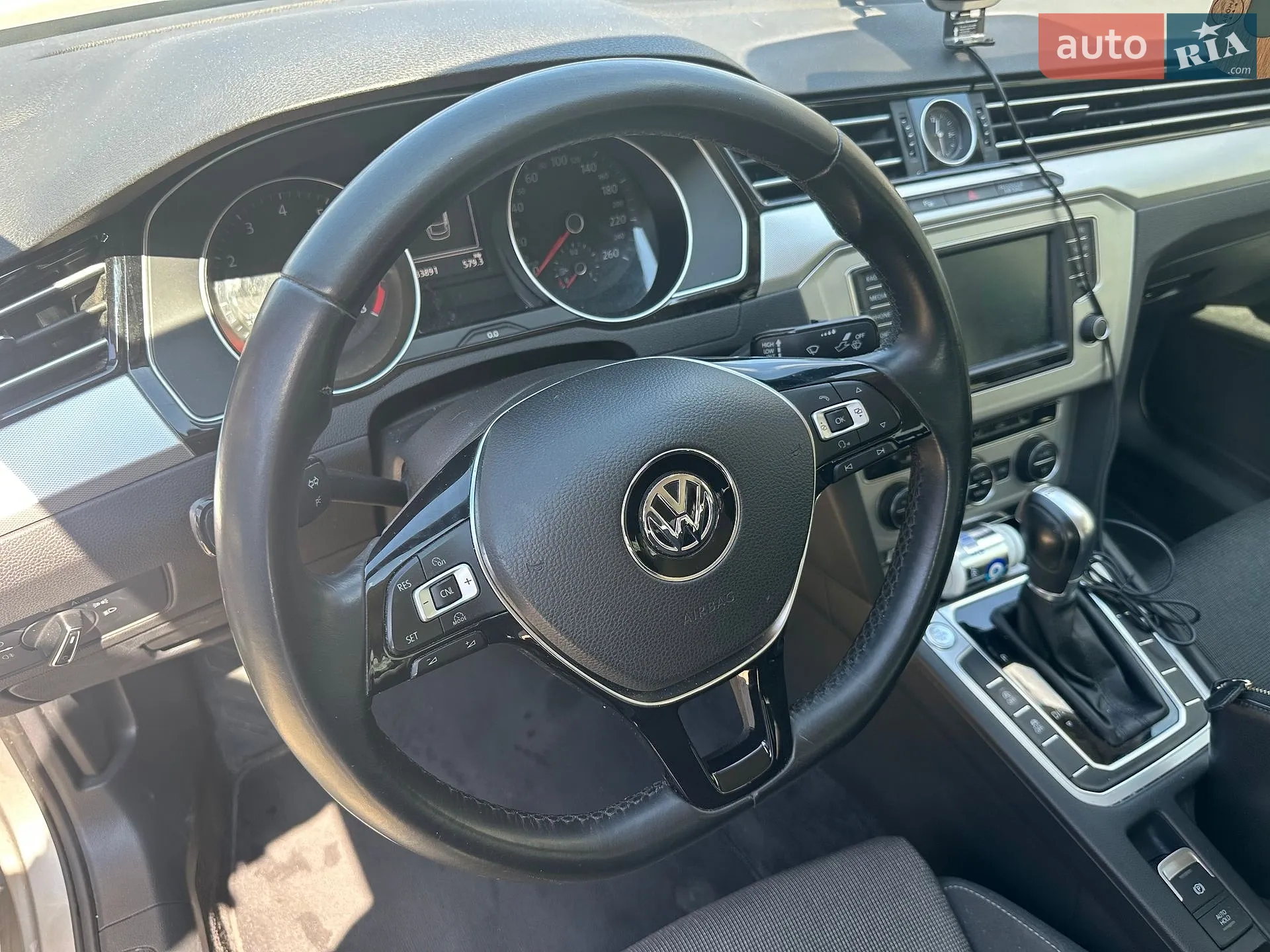 2016 Volkswagen Passat - мініатюра 8