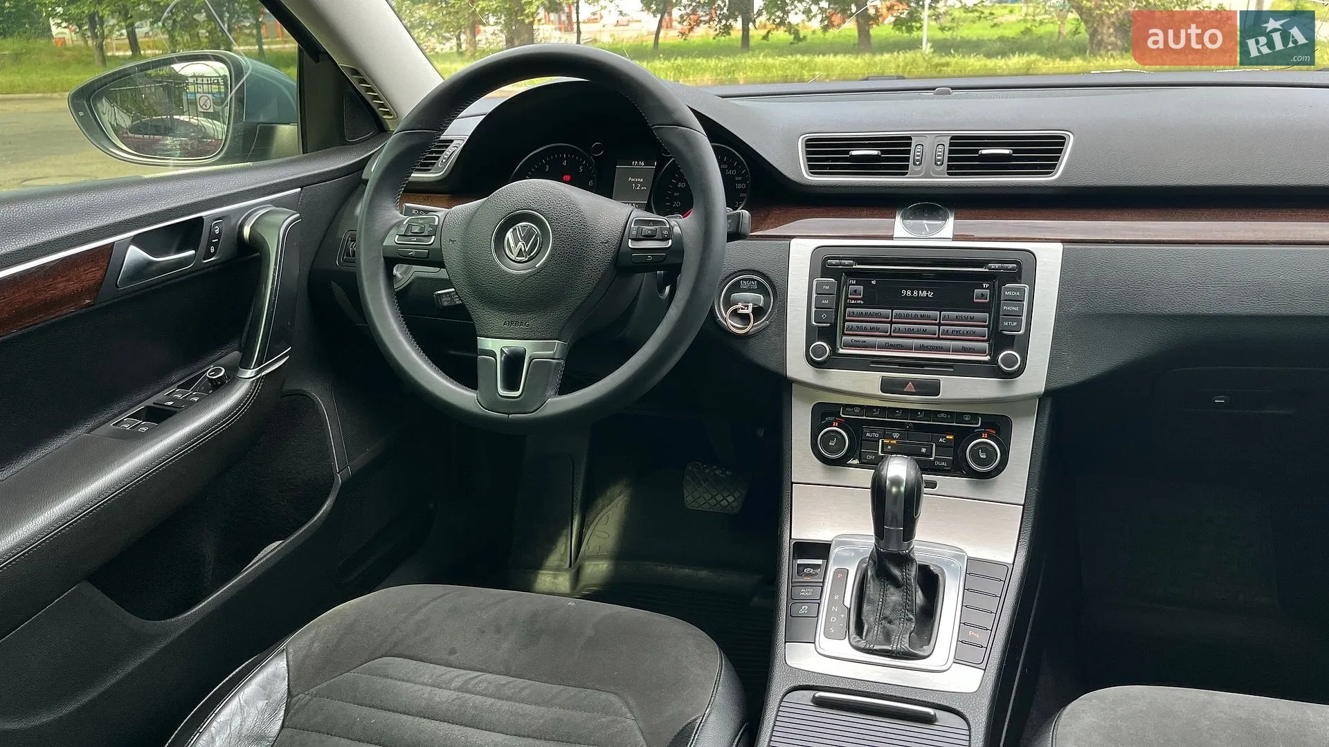 2011 Volkswagen Passat - мініатюра 16