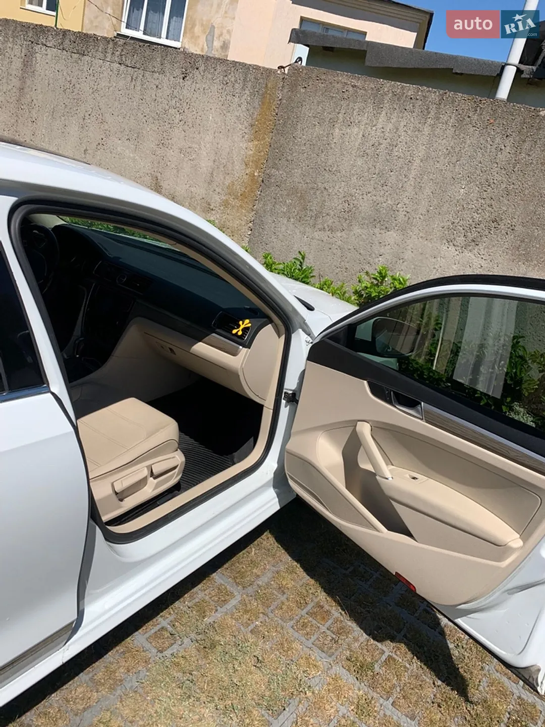 2016 Volkswagen Passat - мініатюра 15