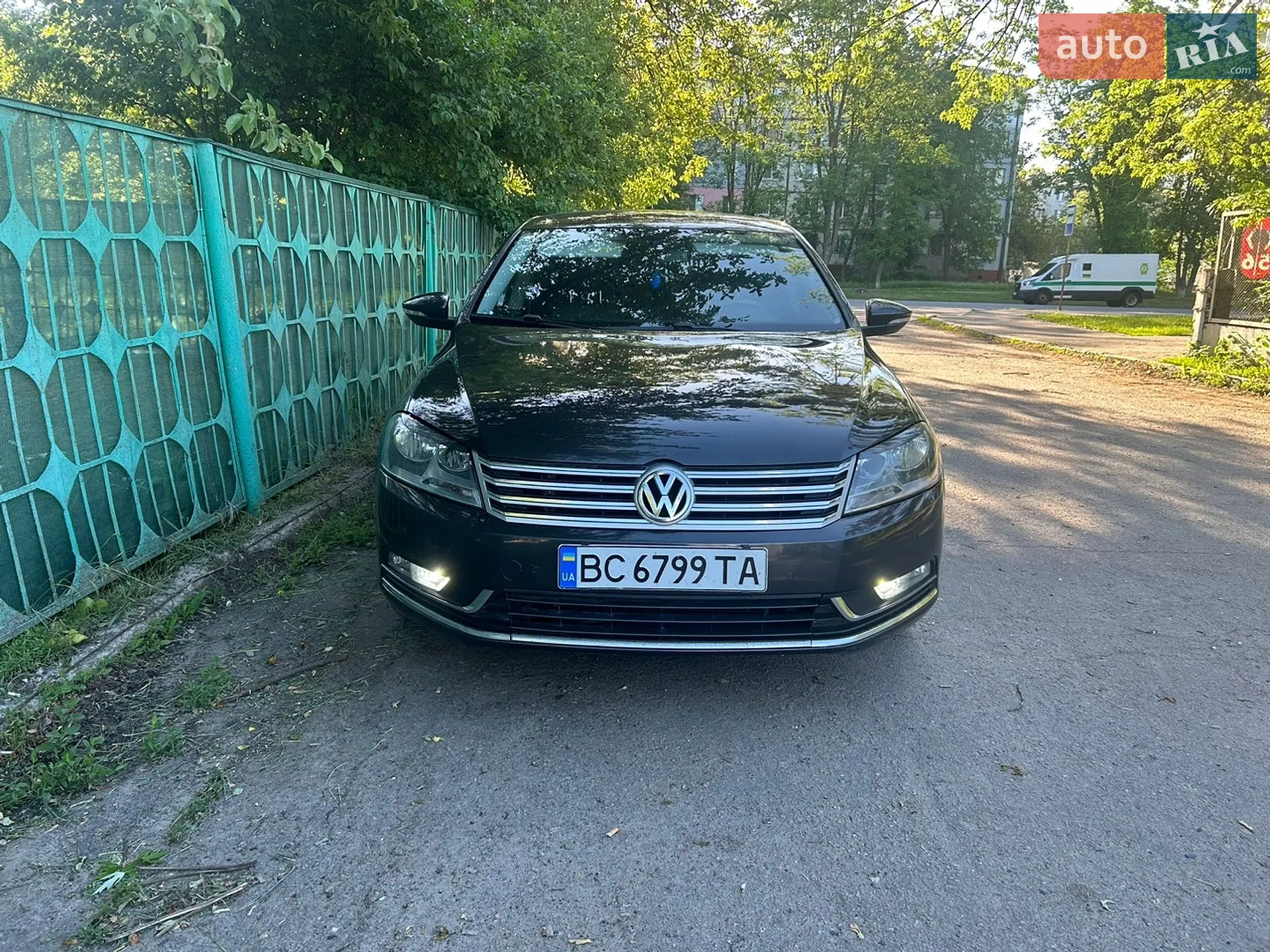 2010 Volkswagen Passat - мініатюра 3