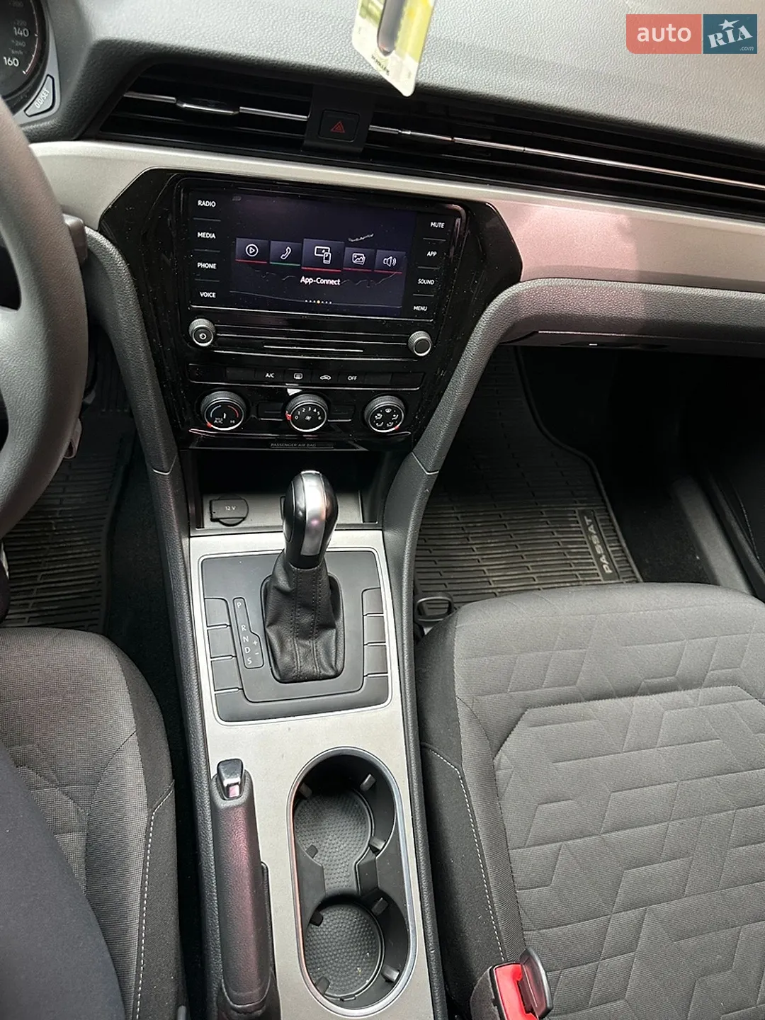 2020 Volkswagen Passat - мініатюра 26