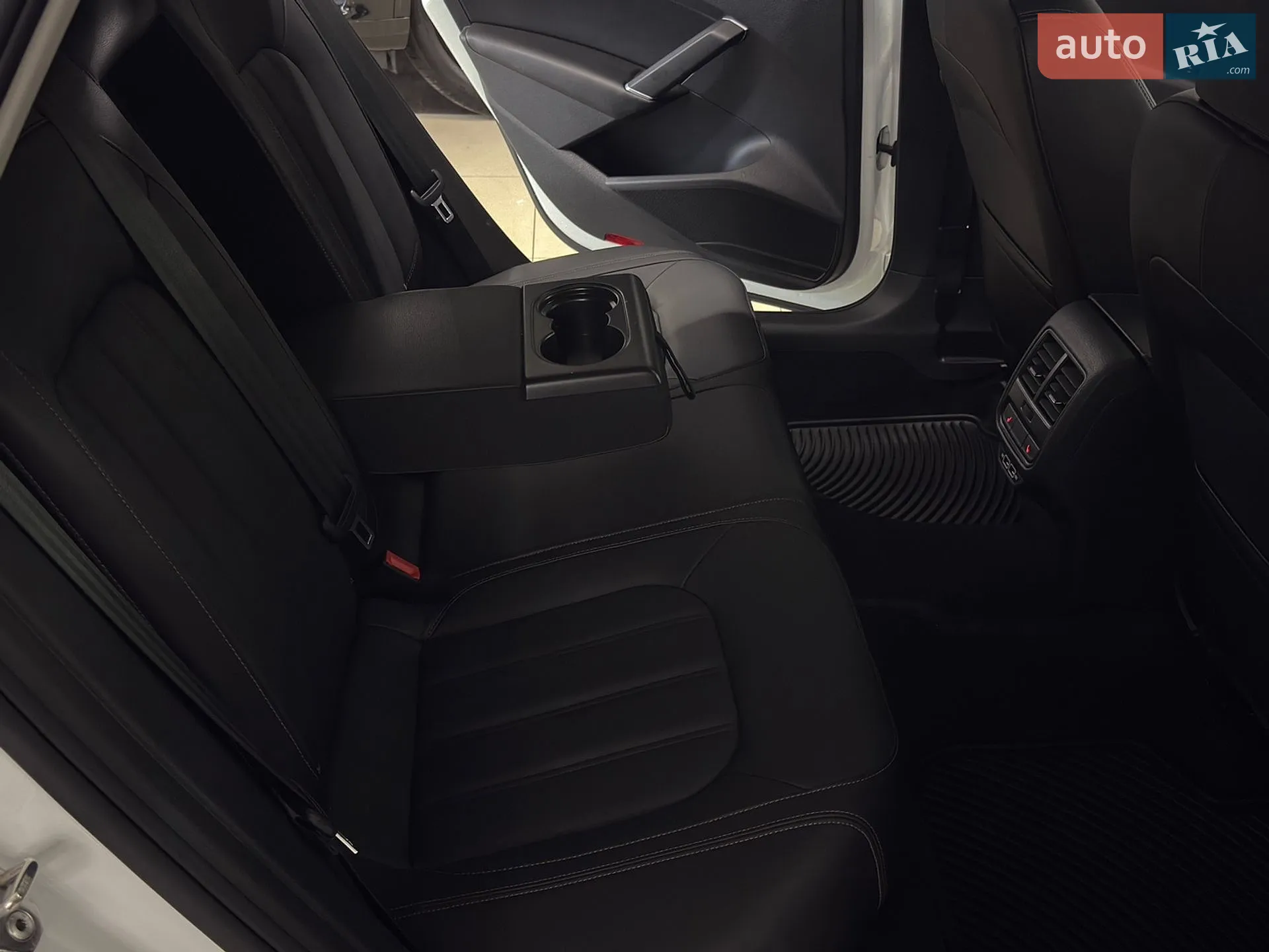 2020 Volkswagen Passat - мініатюра 25