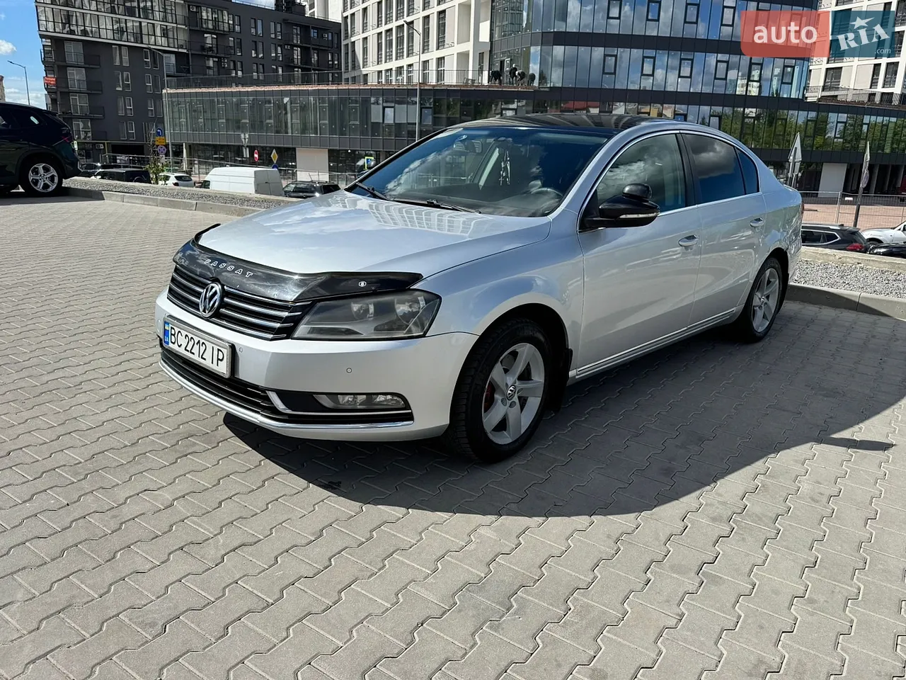 2010 Volkswagen Passat - мініатюра 16