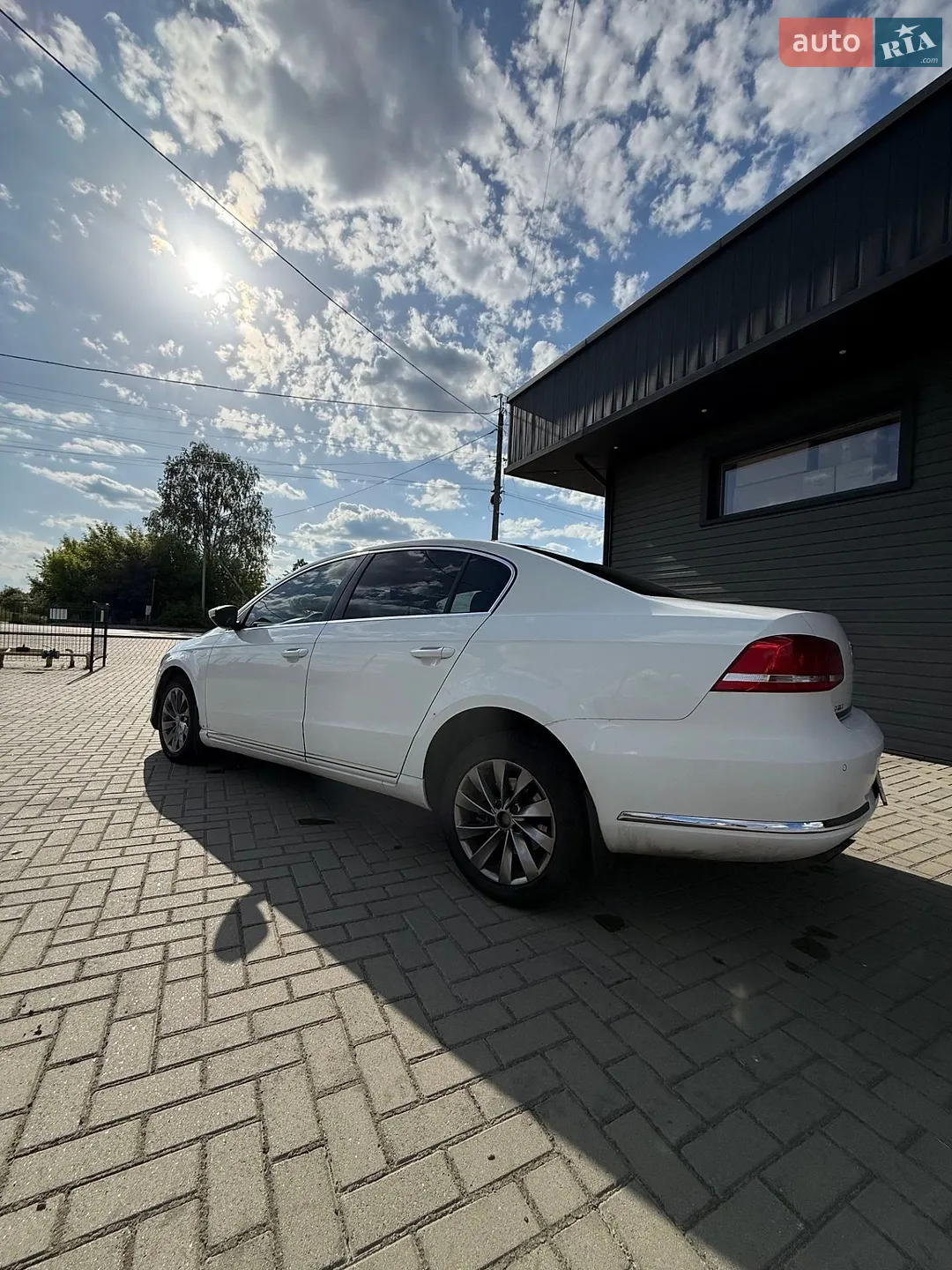 2011 Volkswagen Passat - мініатюра 16