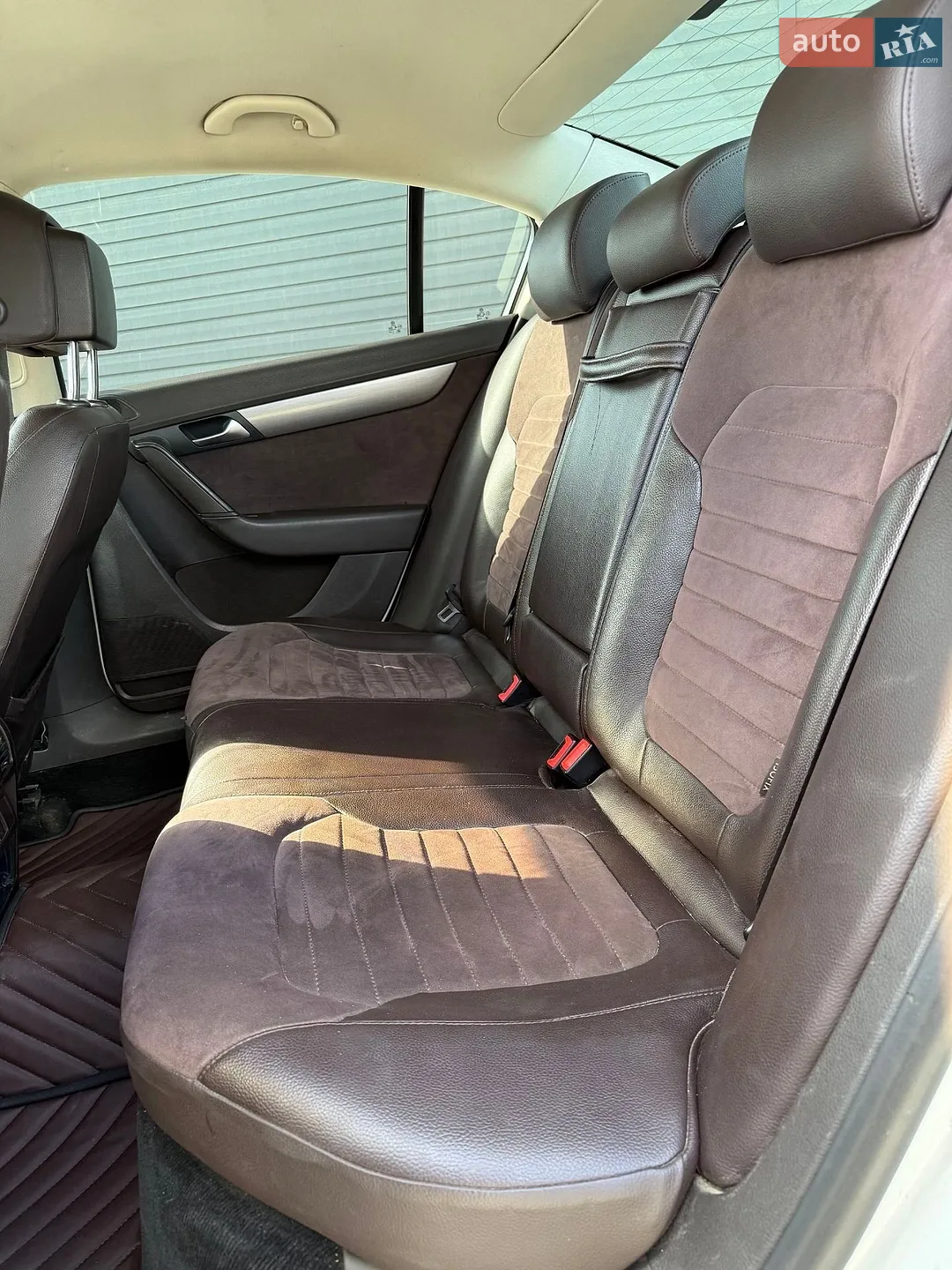 2011 Volkswagen Passat - мініатюра 40