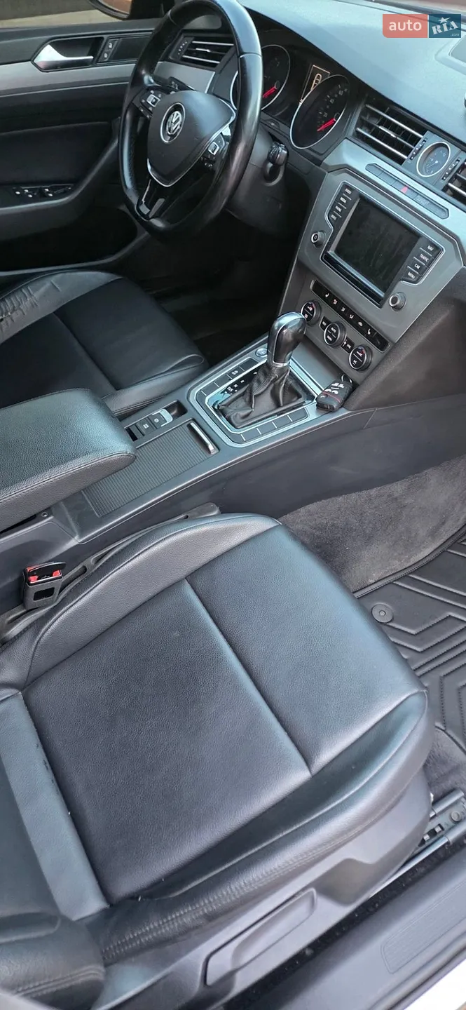 2015 Volkswagen Passat - мініатюра 24