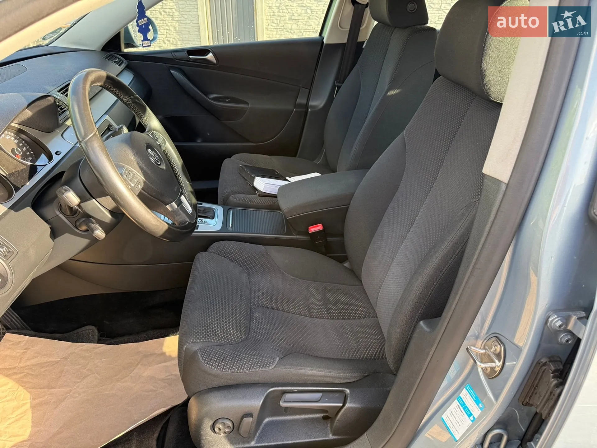 2010 Volkswagen Passat - мініатюра 13