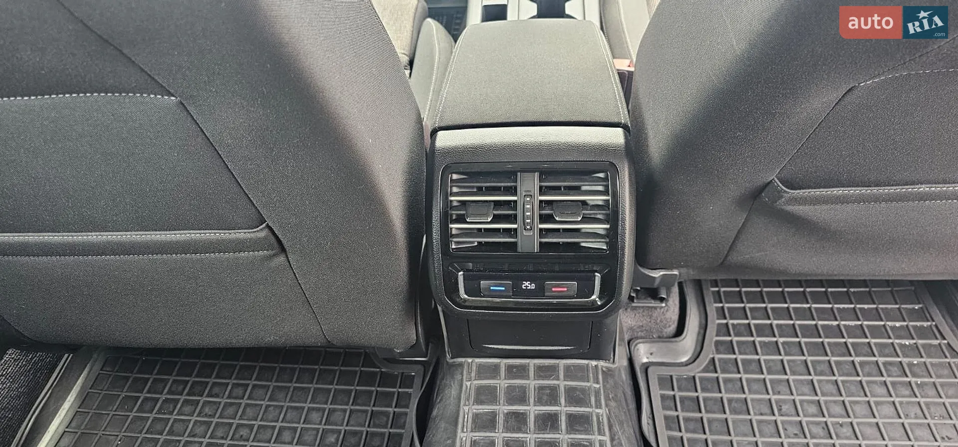 2017 Volkswagen Passat - мініатюра 32