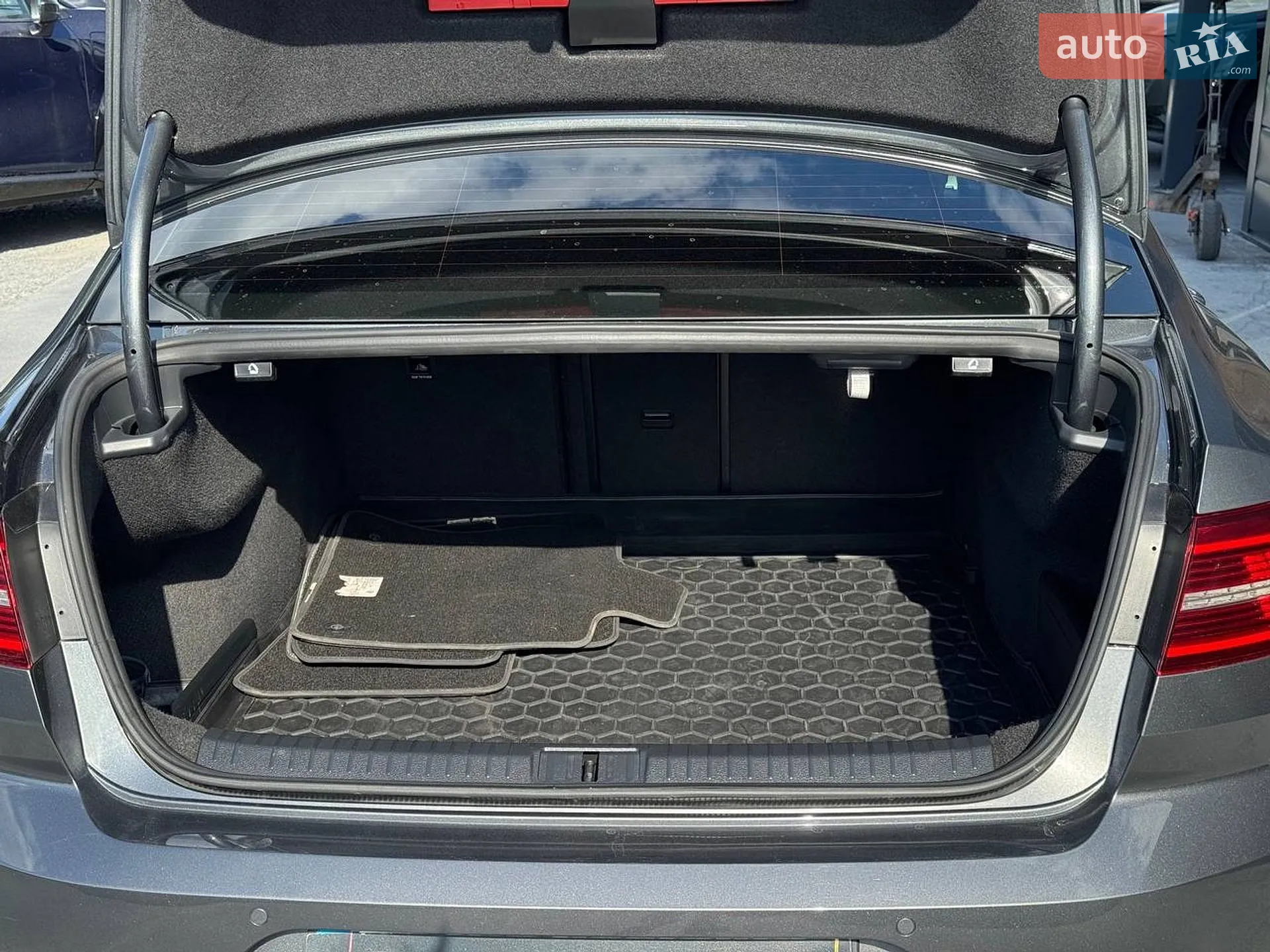 2016 Volkswagen Passat - мініатюра 22
