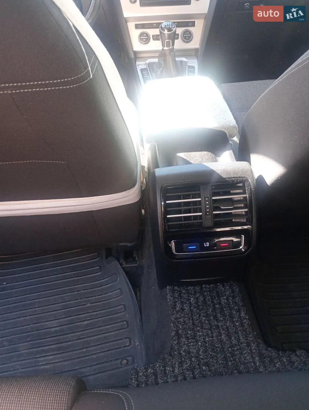 2016 Volkswagen Passat - мініатюра 16